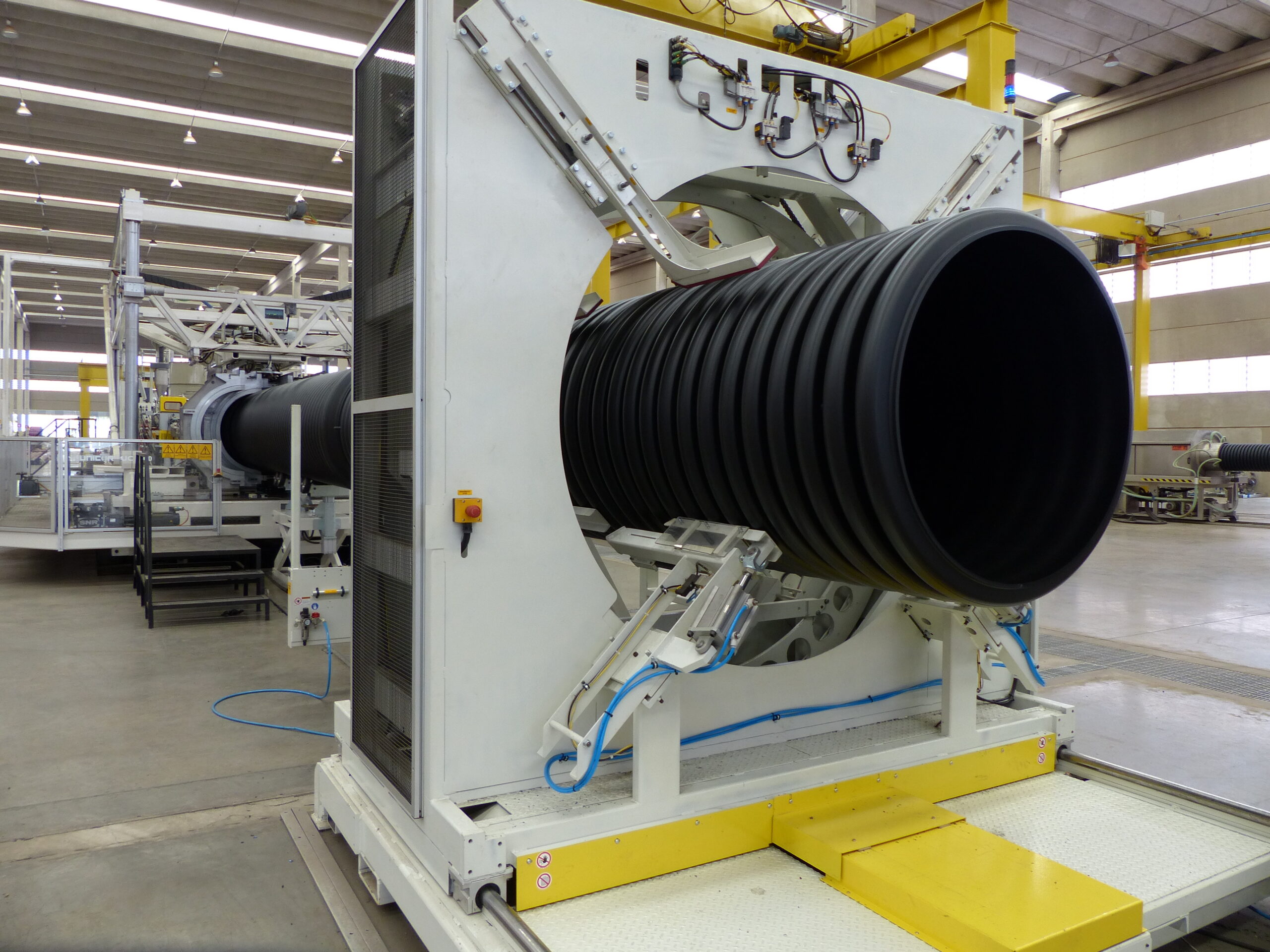 Extrusão de tubo corrugado - Quem Somos | Kanaflex Brasil